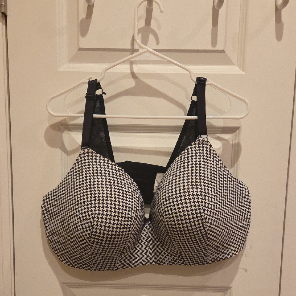 Cacique 46DD Wire Free Bra
